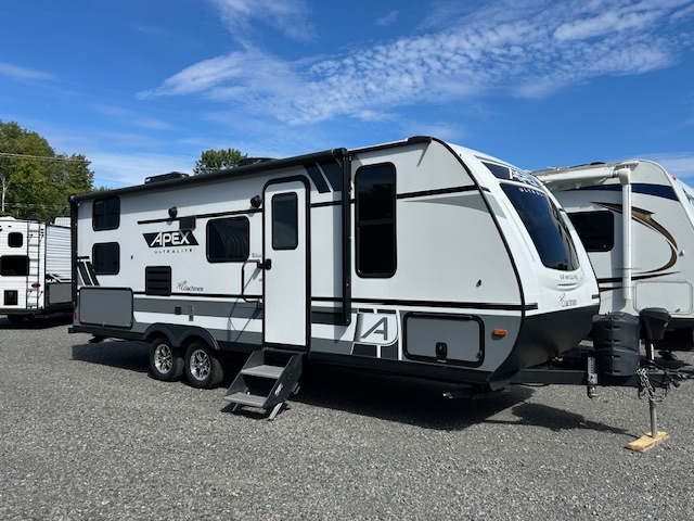 Roulotte Coachmen Apex 2022 245BHS Prêt-à Camper Camping Domaine Champêtre Roulotte  Terrain # C64