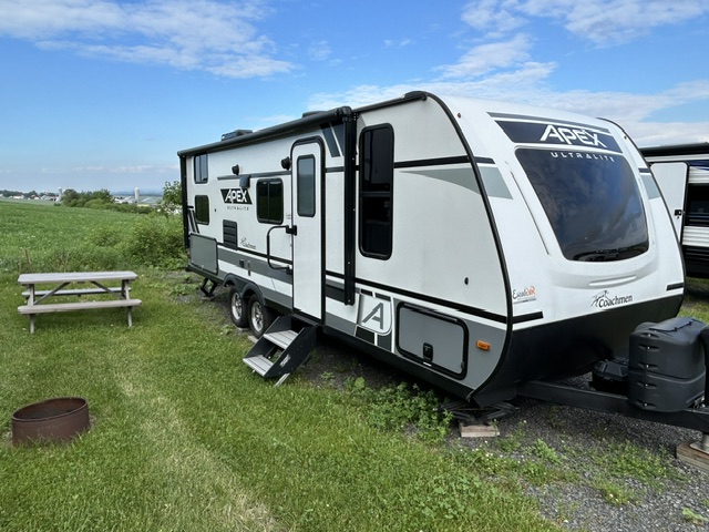 Roulotte Coachmen Apex 2022 245BHS Prêt-à Camper Camping Domaine Champêtre Roulotte  Terrain # C64