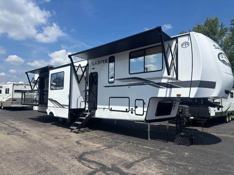 Caravane a Sellette Forest River Sabre 37RV Miles 2026