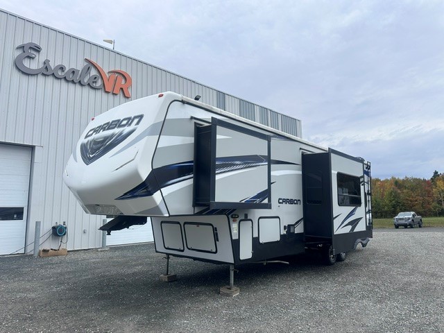 Fifth Wheel Cargo Carbon 297 2016